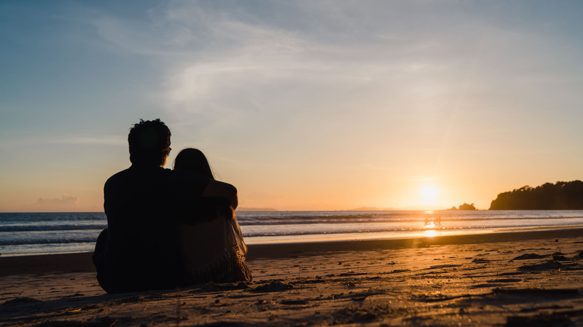 young-asian-couple-watching-sunset-near-beach-sweet-couple-happy-relax-enjoy-love-and-romantic-moment